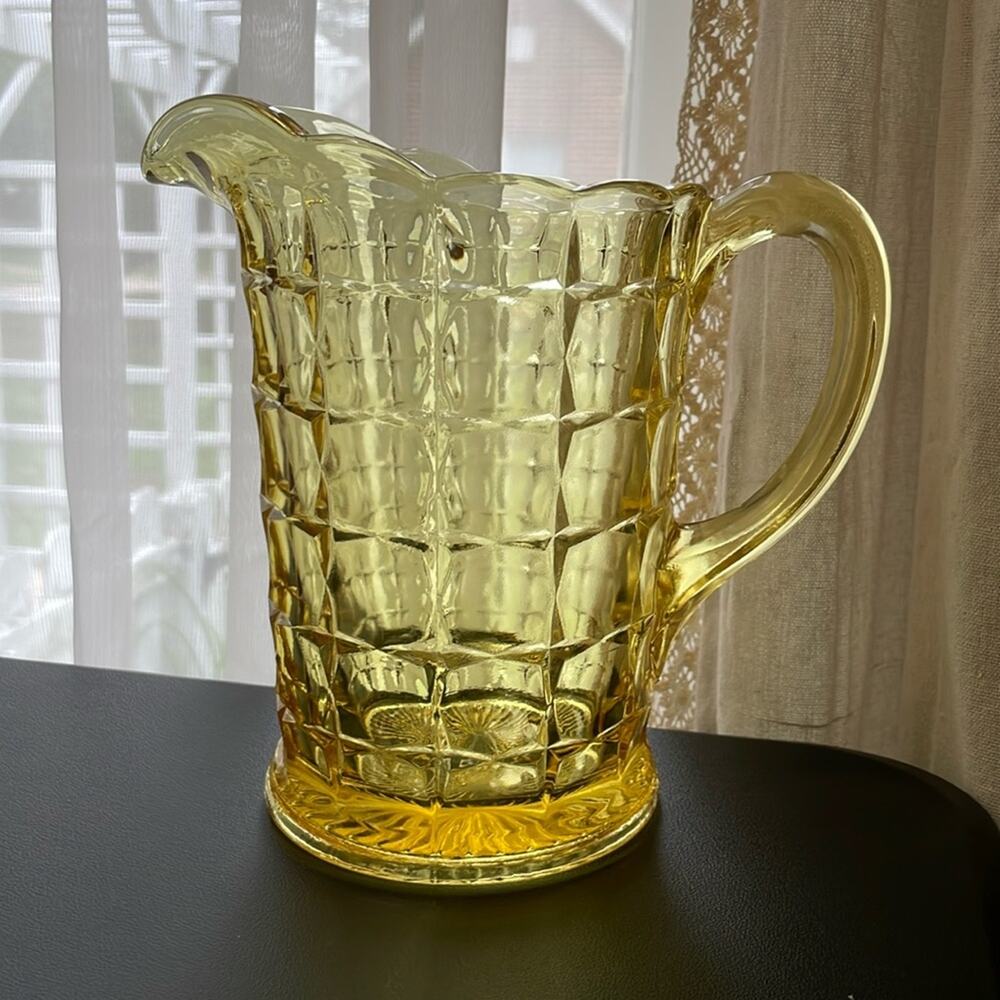 Vintage Tiara Constellation Yellow 44 oz Glass Drink Pitcher‎ EUC